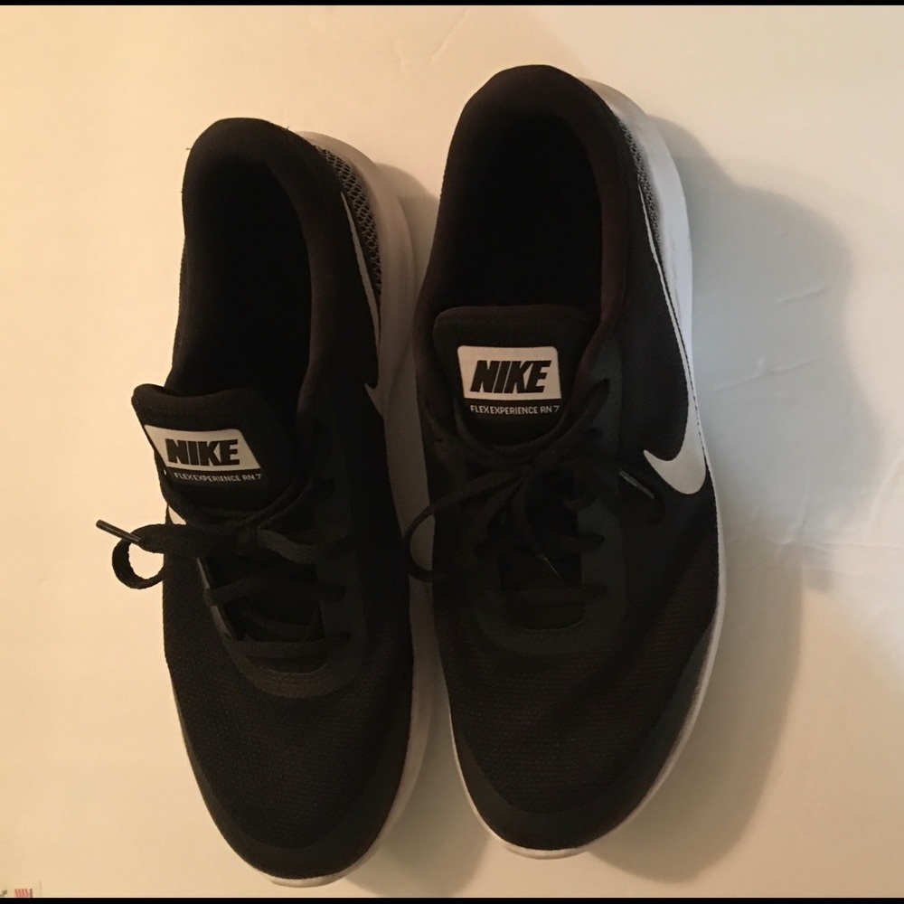 Used size 12 Nike Experience RN 7 sports running shoe for men